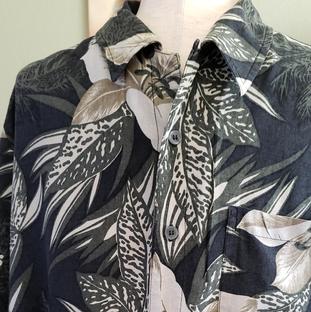 Untied Men's Dress shirt